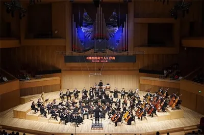 Déanann Martin Fischedescau saothair chlasaiceacha Wagner agus Schubert lena ...