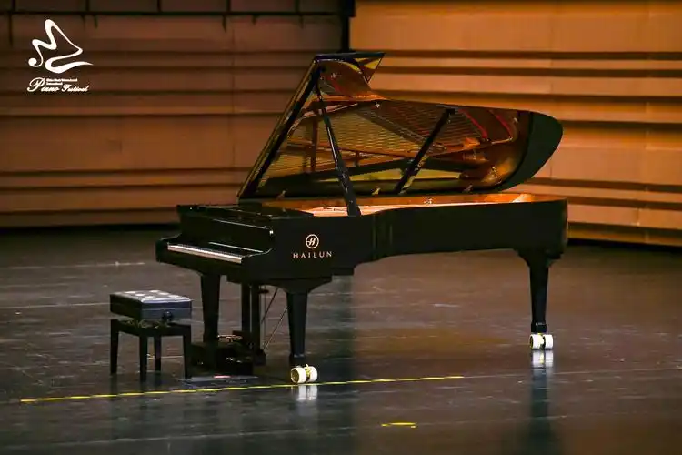 Thit Helen Piano 5.03% go 6.42 Yuan/Share